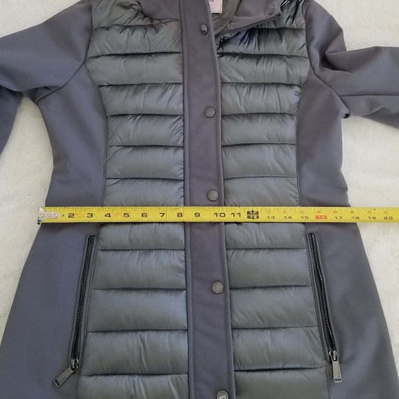 BCBGeneration Quilted Winter Puffer Coat in Gun Metal with Fur lined Hood - Picture 9 of 16